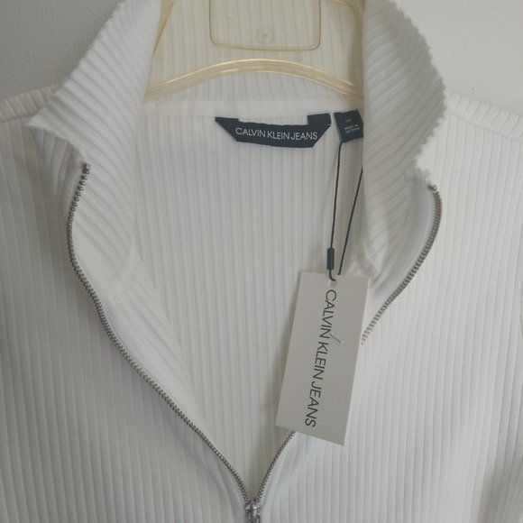 Calvin Klein White Top - Picture 2 of 4